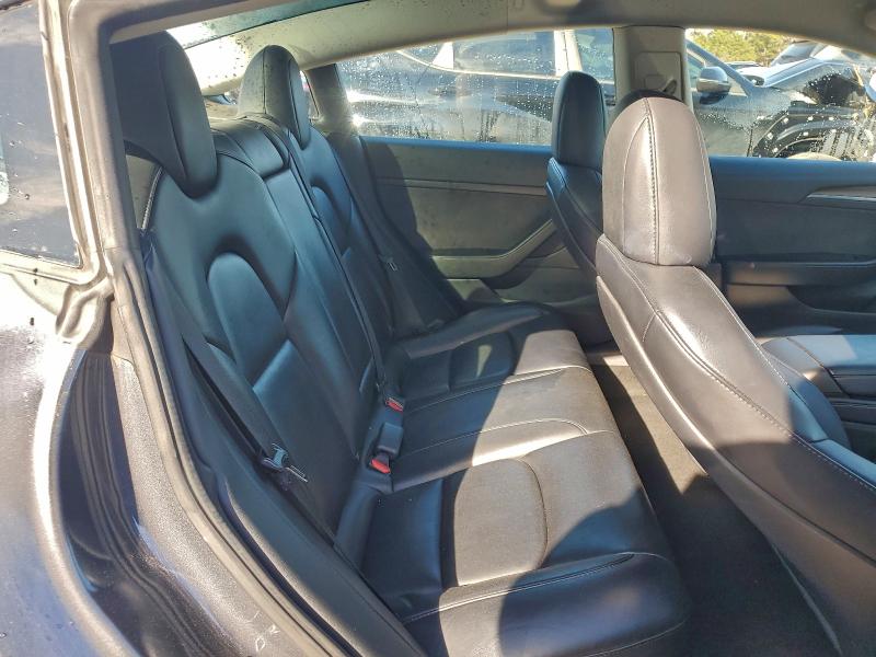 Фото 10 - TESLA MODEL 3