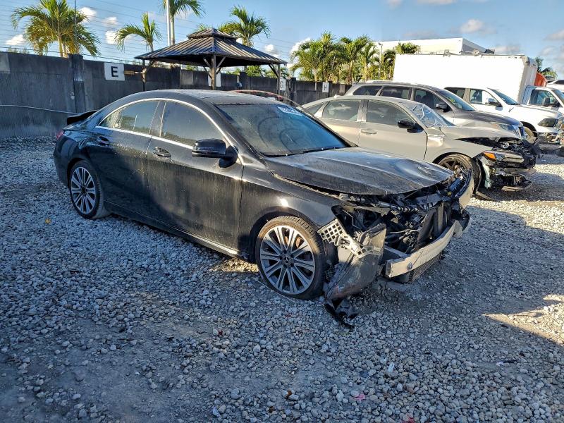 Фото 4 - MERCEDES-BENZ CLA-CLASS