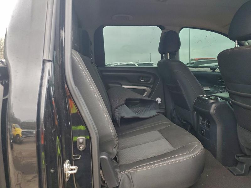 Фото 10 - NISSAN TITAN