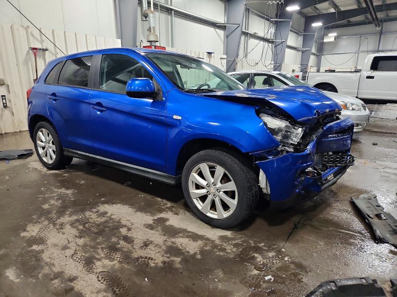 Фото 4 - MITSUBISHI OUTLANDER