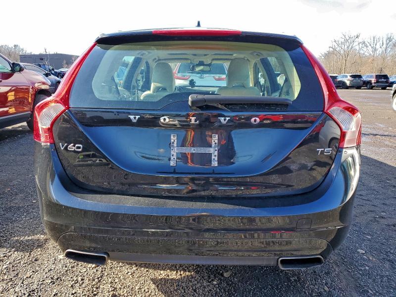 VOLVO V60 2015 VIN YV126MEB2F1190745