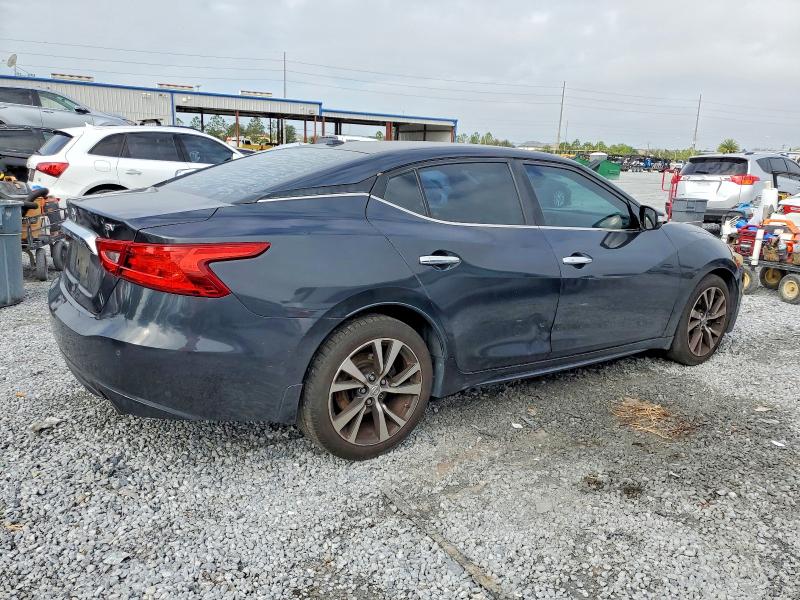 Фото 3 - NISSAN MAXIMA