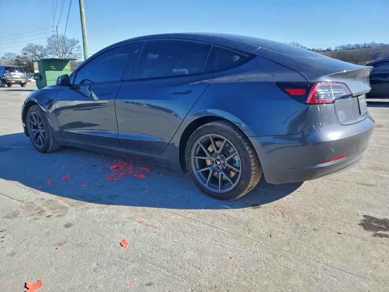 Фото 2 - TESLA MODEL 3