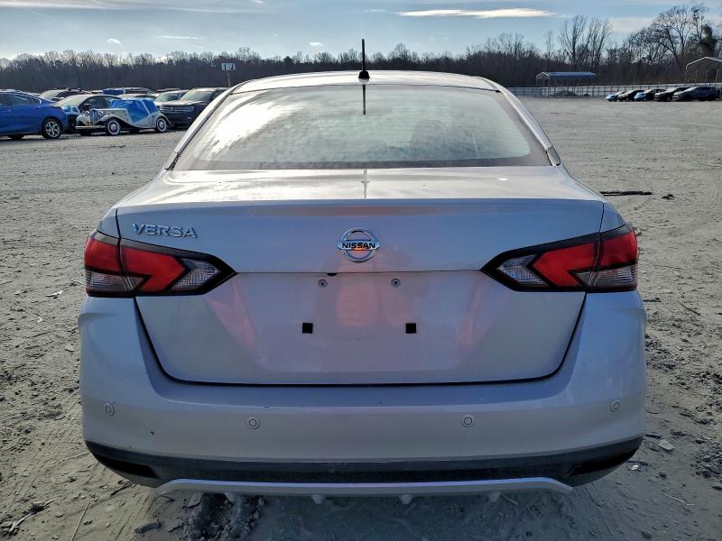 Фото 6 - NISSAN VERSA