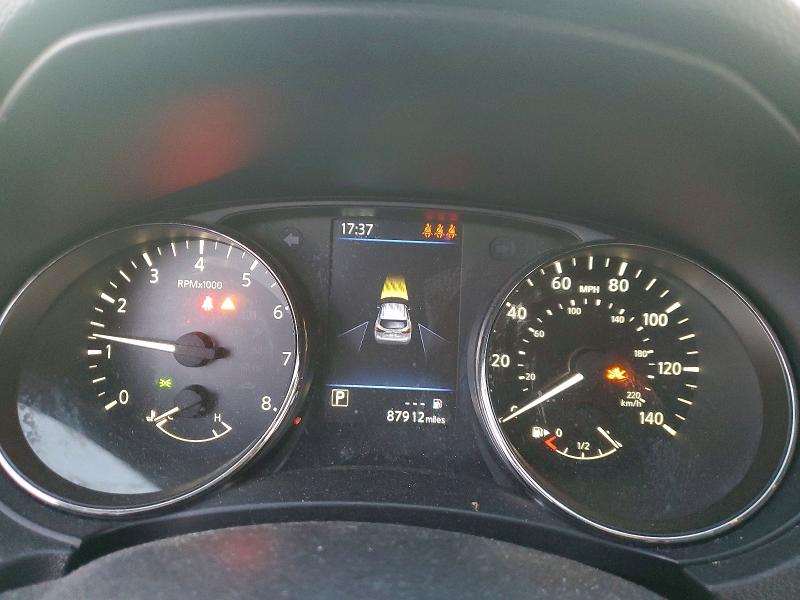 Фото 9 - NISSAN ROGUE