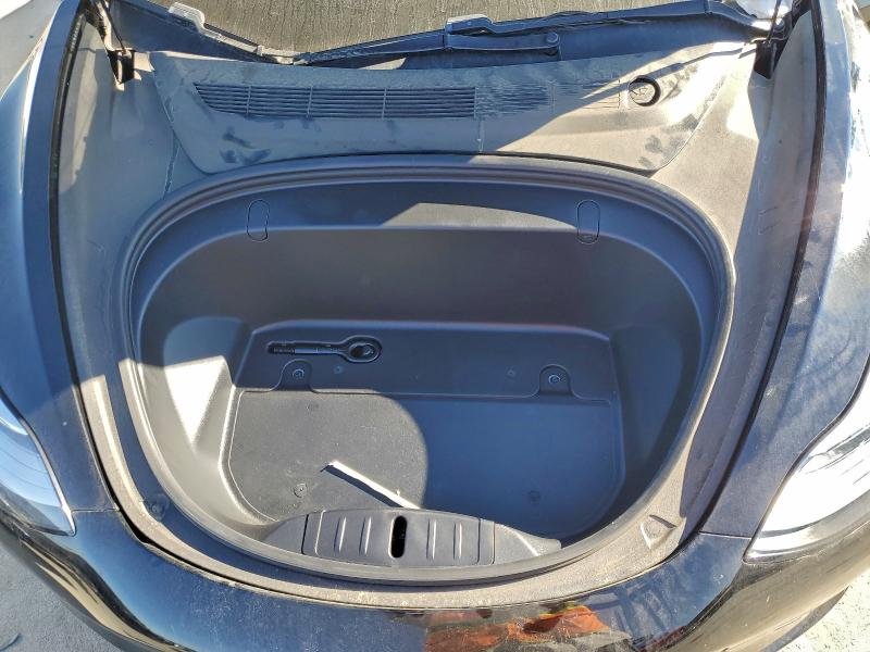 Фото 11 - TESLA MODEL 3