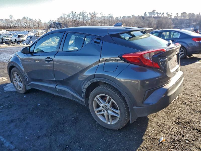 Фото 2 - TOYOTA C-HR