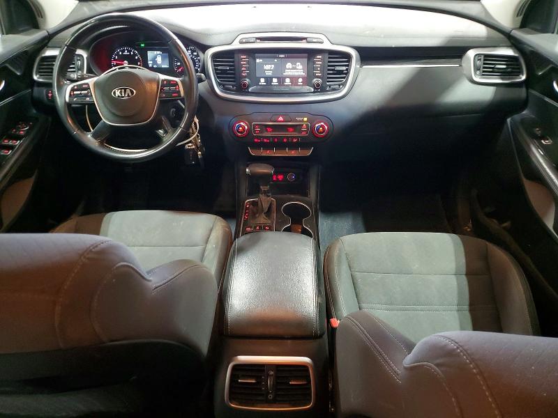 Фото 8 - KIA SORENTO