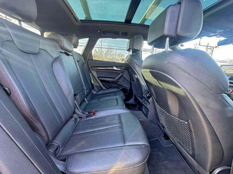 Фото 6 - AUDI SQ5