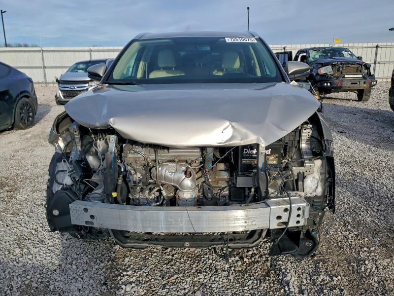 Фото 5 - TOYOTA HIGHLANDER