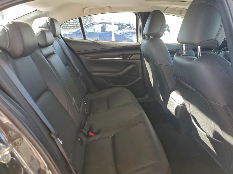 Фото 10 - MAZDA 3