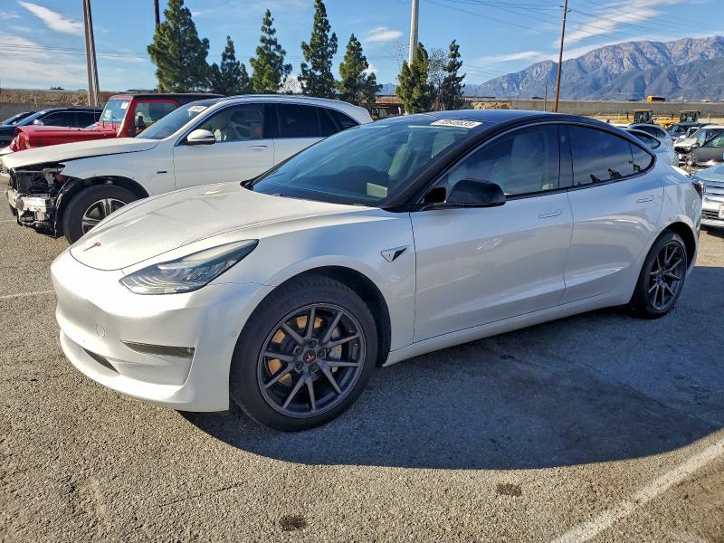 Фото 1 - TESLA MODEL 3