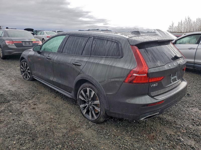 Фото 2 - VOLVO V60