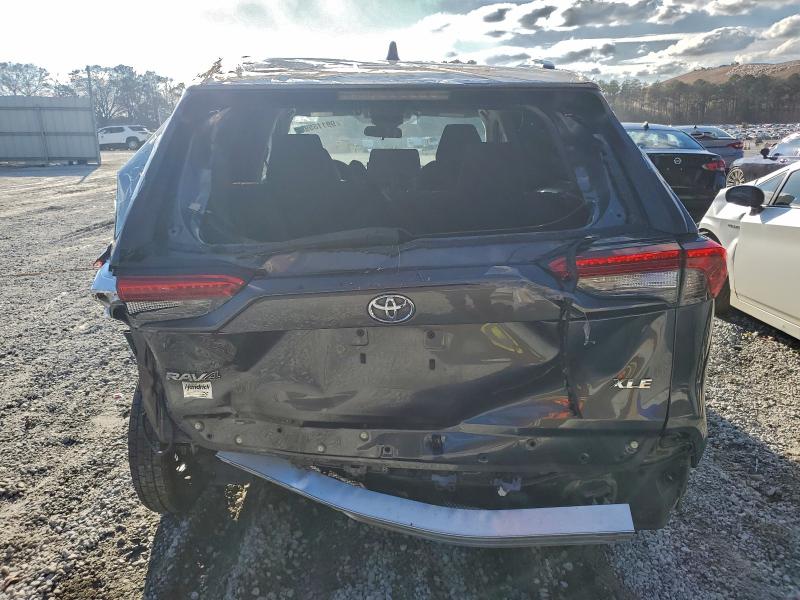 Фото 6 - TOYOTA RAV4