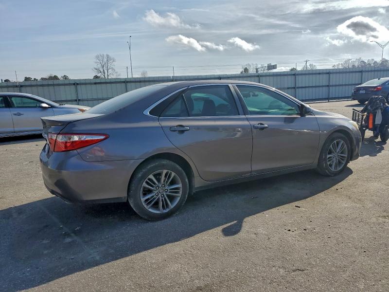 Фото 3 - TOYOTA CAMRY