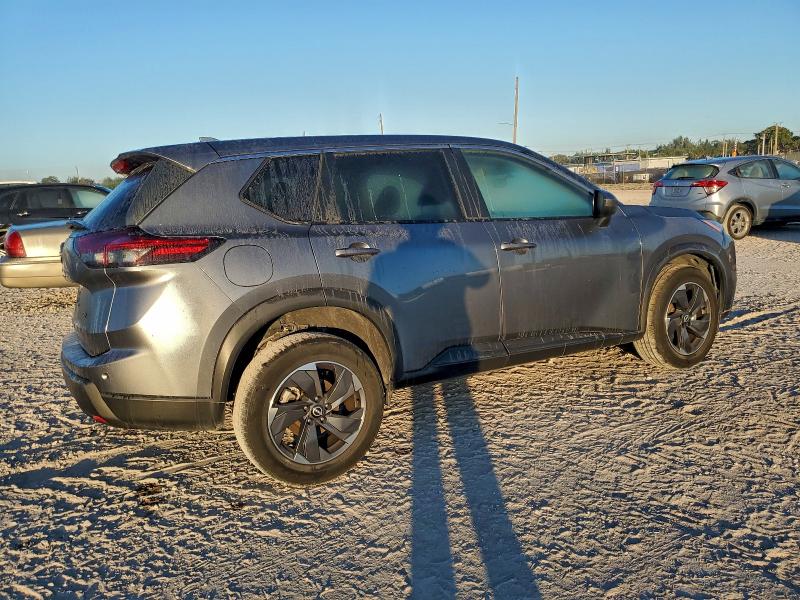 Фото 3 - NISSAN ROGUE