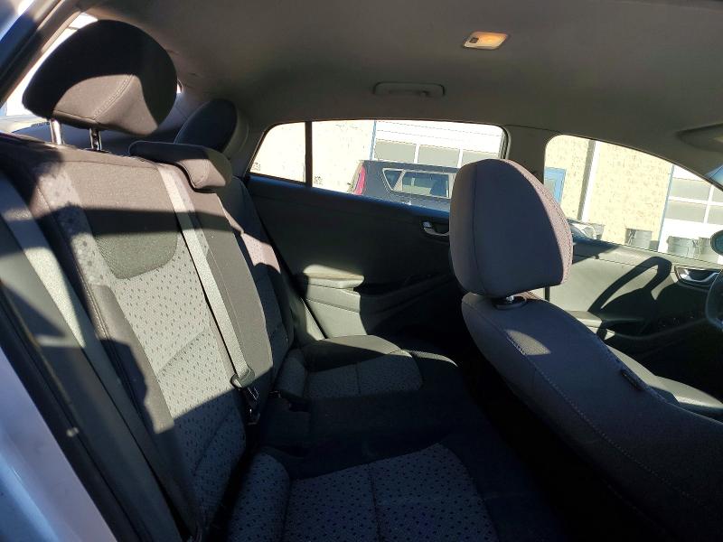 Фото 10 - HYUNDAI IONIQ