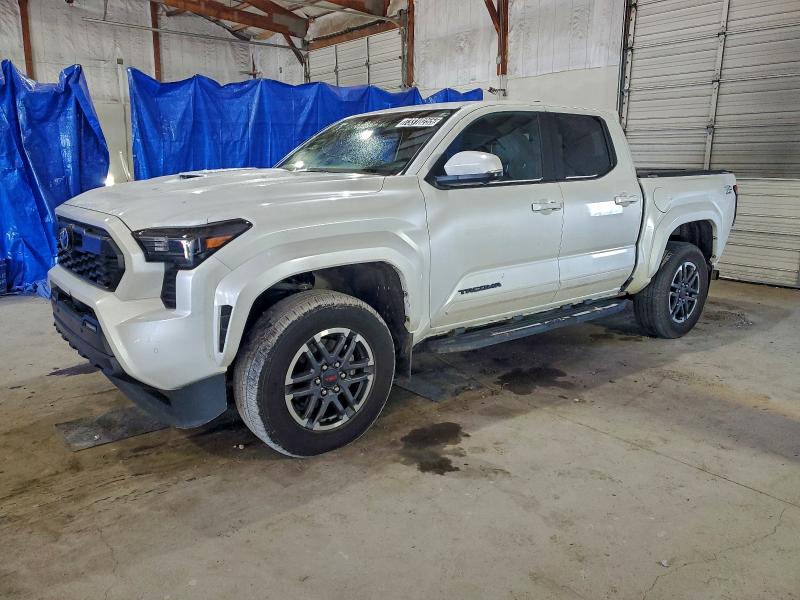 Фото 1 - TOYOTA TACOMA