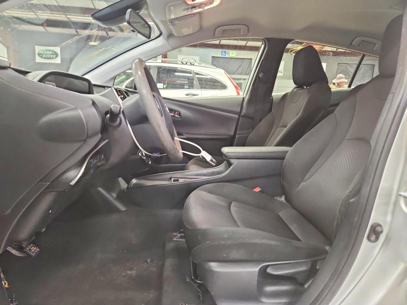 Фото 7 - TOYOTA PRIUS