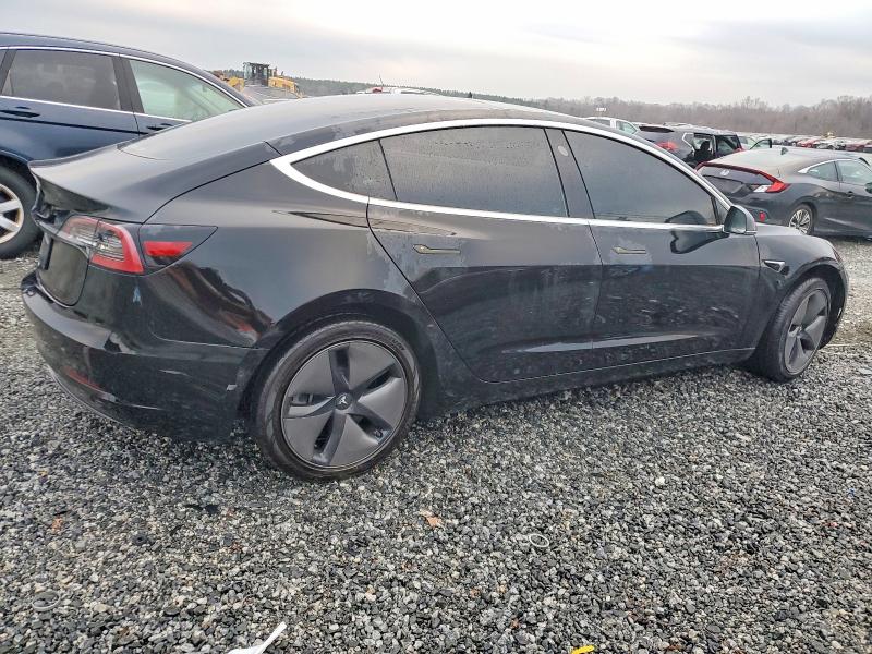 Фото 3 - TESLA MODEL 3