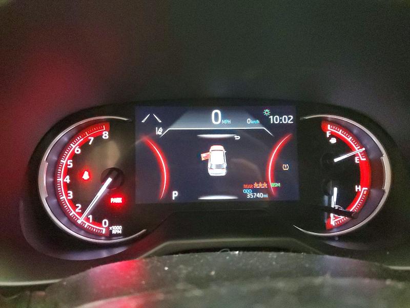 Фото 9 - TOYOTA RAV4