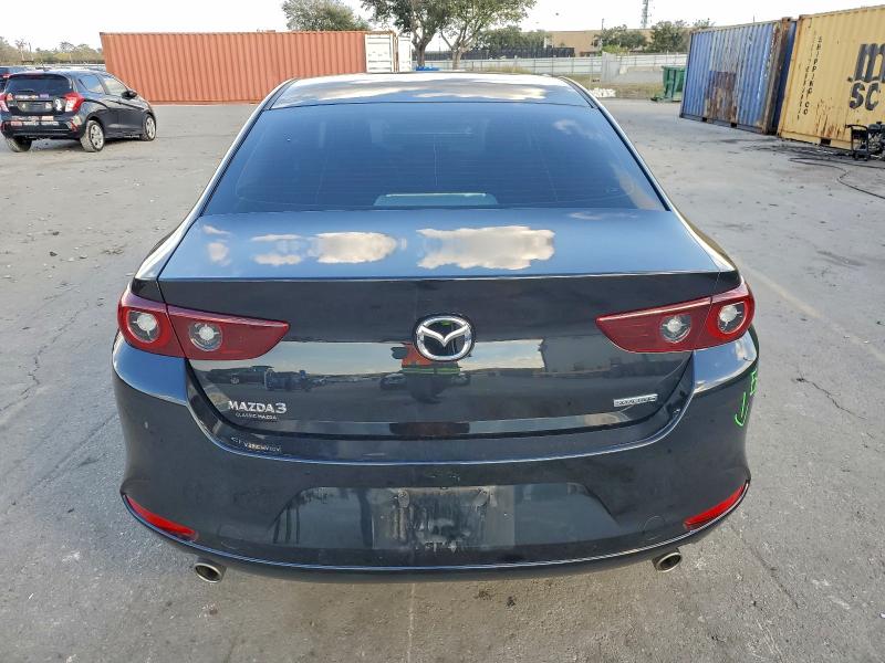 Фото 6 - MAZDA 3