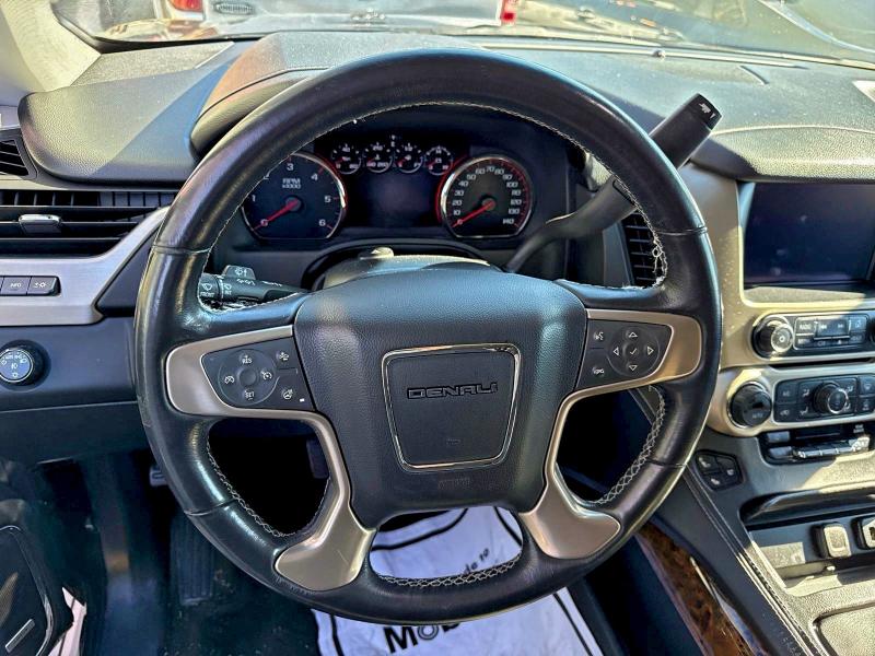 Фото 13 - GMC YUKON