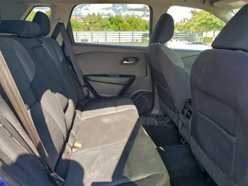 Фото 10 - NISSAN ROGUE