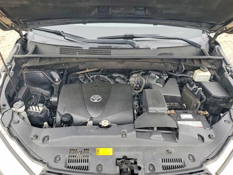 Фото 12 - TOYOTA HIGHLANDER