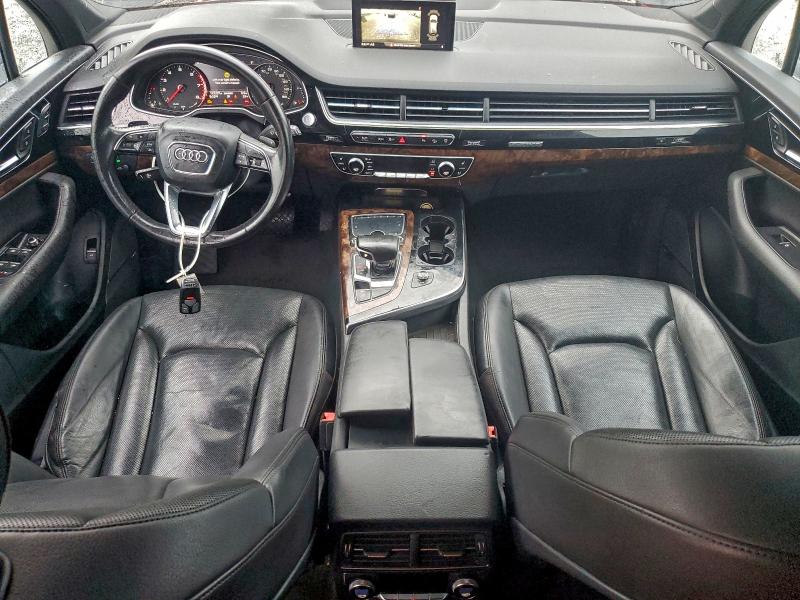 Фото 8 - AUDI Q7