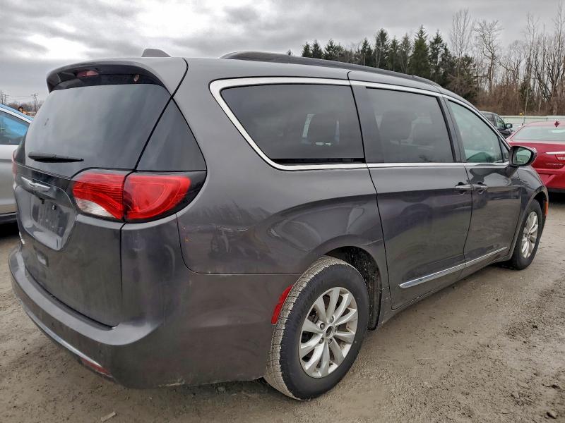 Фото 3 - CHRYSLER PACIFICA