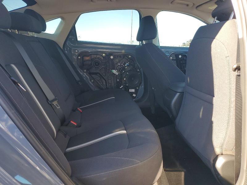 Фото 10 - HYUNDAI SONATA