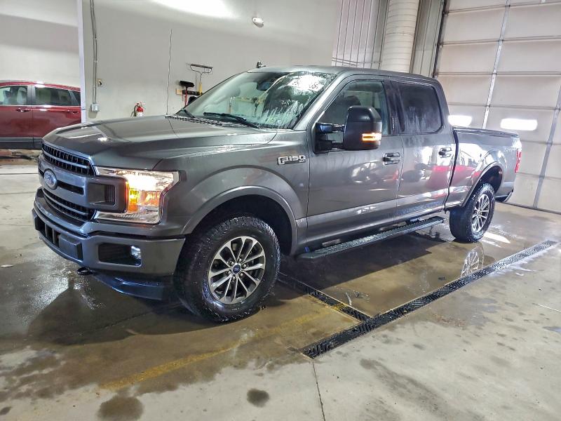 Фото 1 - FORD F-150