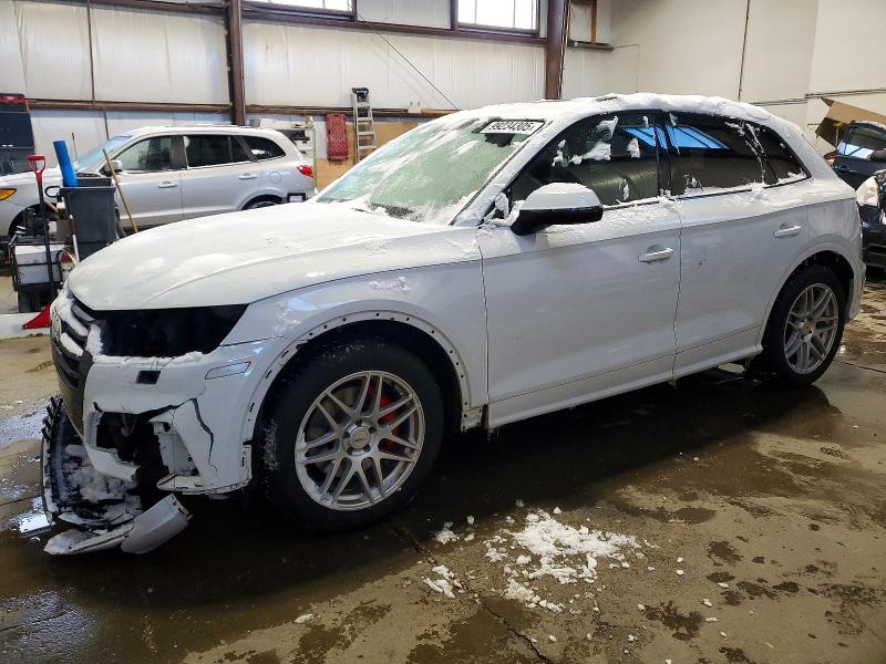 Фото 1 - AUDI SQ5