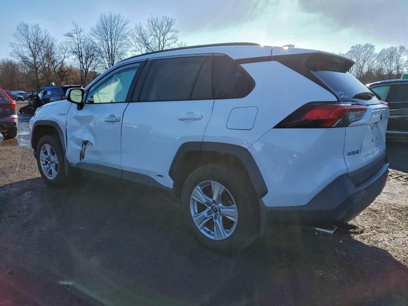 Фото 2 - TOYOTA RAV4