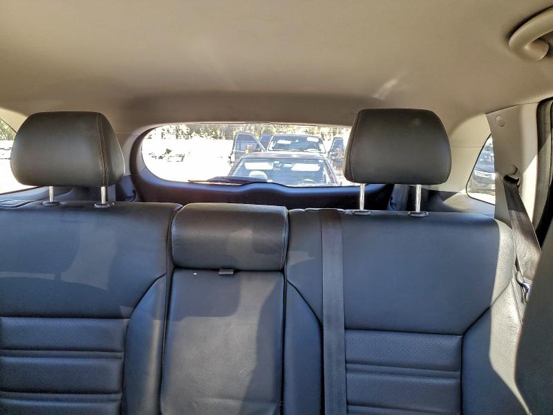 Фото 10 - KIA SORENTO