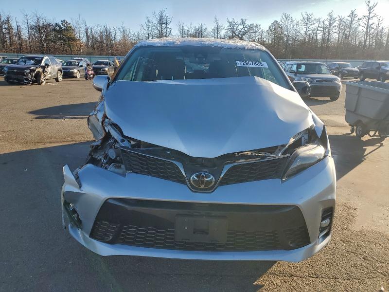 Фото 5 - TOYOTA SIENNA