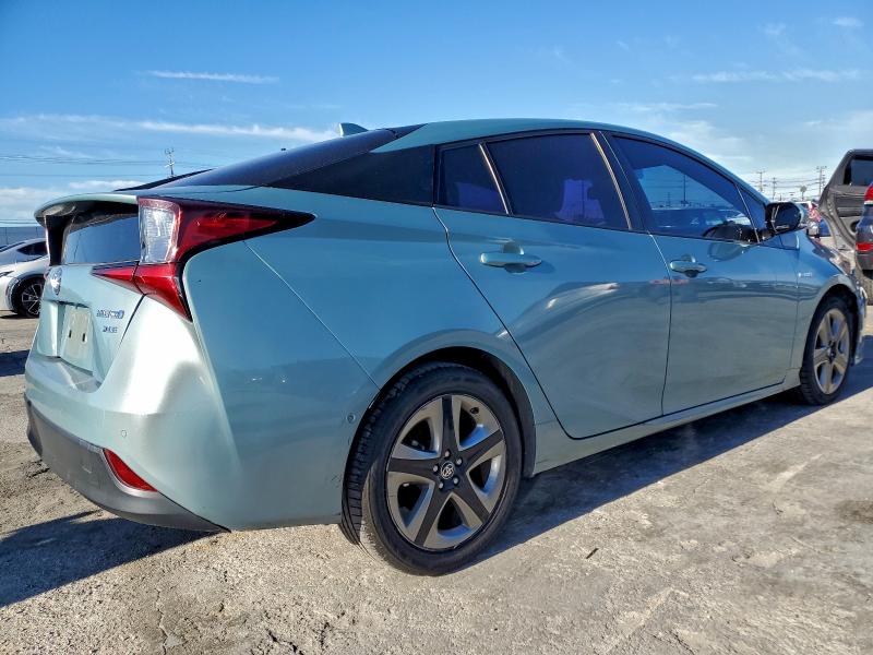 Фото 3 - TOYOTA PRIUS