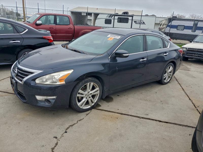 Фото 1 - NISSAN ALTIMA