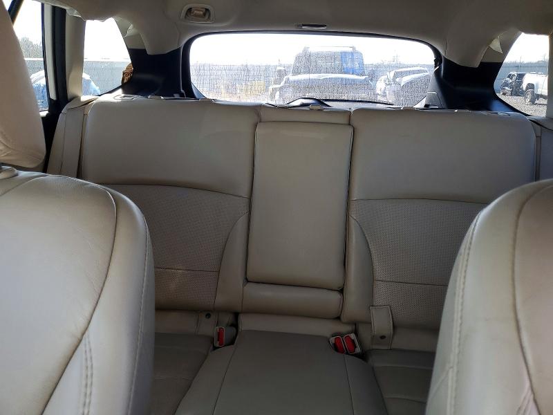 Фото 10 - SUBARU OUTBACK