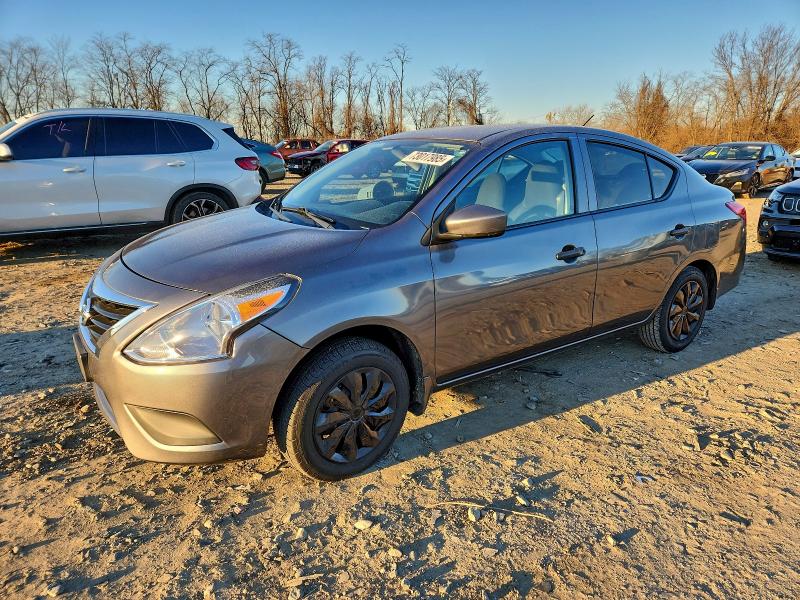 Фото 1 - NISSAN VERSA