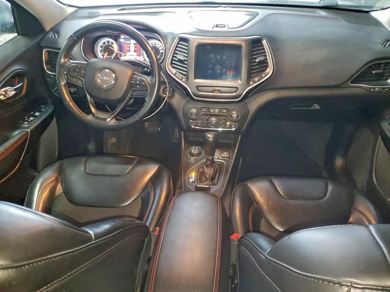 Фото 8 - JEEP CHEROKEE