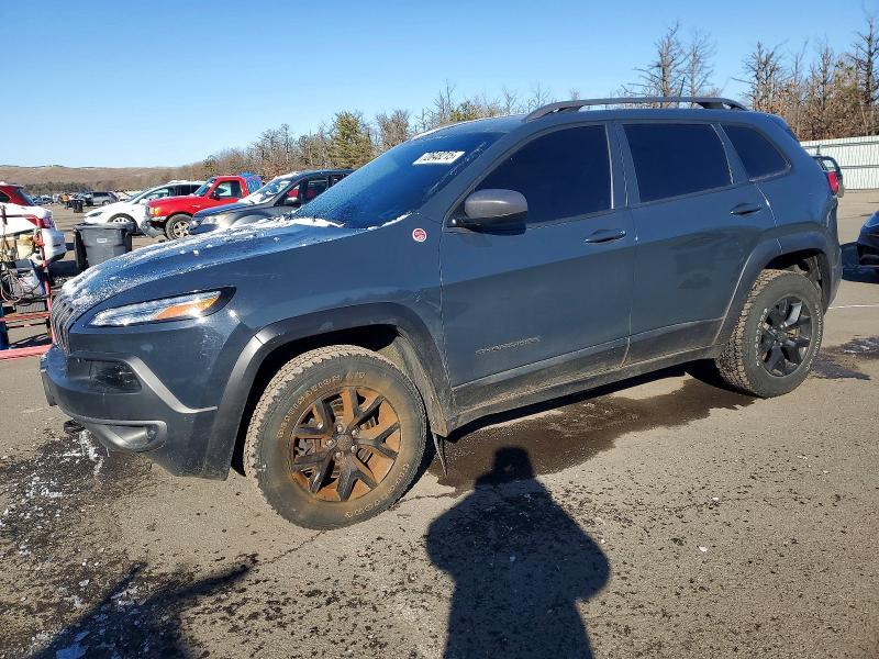 Фото 1 - JEEP CHEROKEE