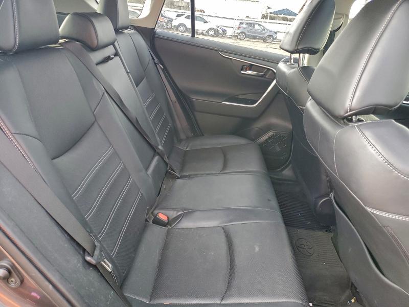 Фото 11 - TOYOTA RAV4