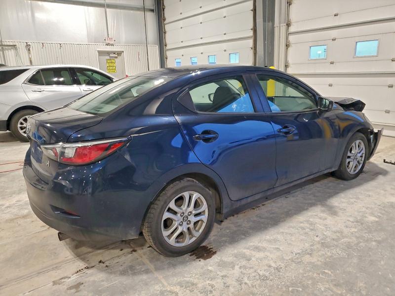 Фото 3 - TOYOTA YARIS