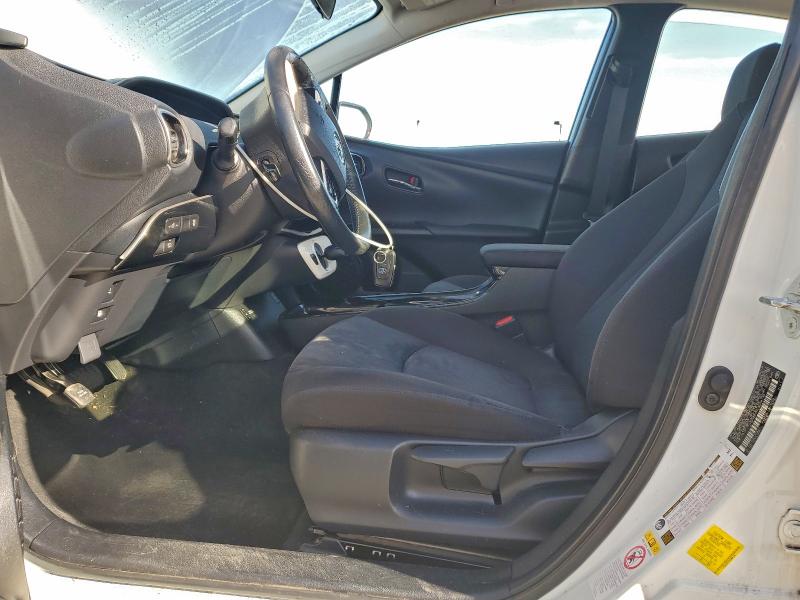 Фото 7 - TOYOTA PRIUS