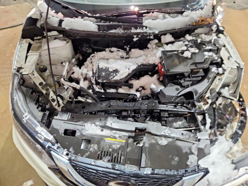 Фото 12 - NISSAN ROGUE