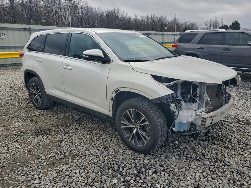 Фото 4 - TOYOTA HIGHLANDER