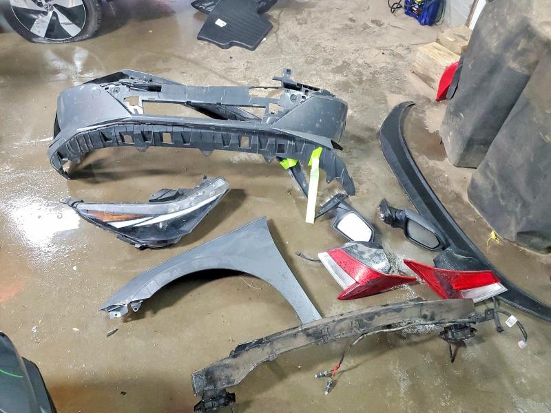 Фото 12 - HYUNDAI ELANTRA