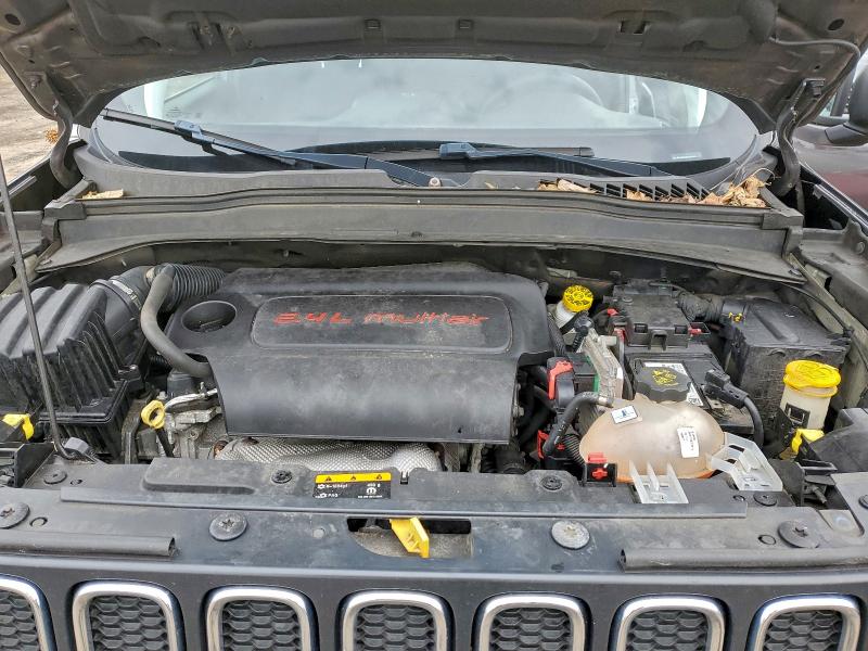 Фото 12 - JEEP RENEGADE